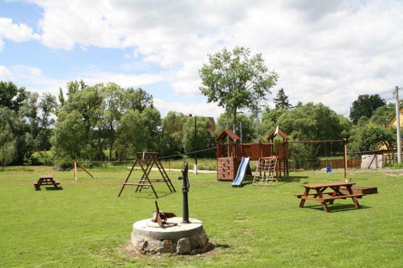 Karpnicka Struga W Dolinie Palacow I Ogrodow Jelenia Góra Екстериор снимка