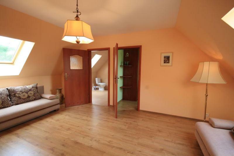 Karpnicka Struga W Dolinie Palacow I Ogrodow Jelenia Góra Екстериор снимка